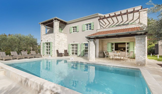 Luxury and design villa NEW *