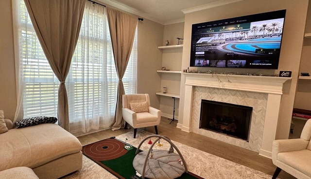 Luxury and Executive 4-bedroom house, Close to Blue Oval City