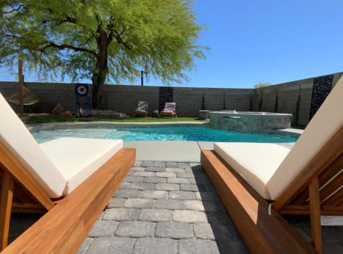 Luxury and Harmony in a 6BR Dream Villa; Pool, Hot Tub, Game room, Near the Las Vegas Strip