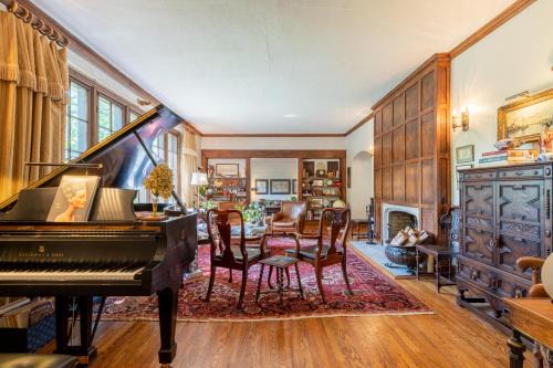 Luxury and Old World Charm in Historic Midtown