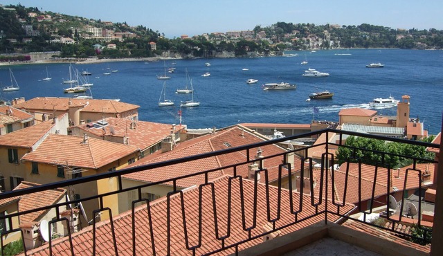 Luxury Apartment with superb sea views