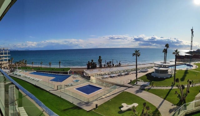 Luxury apartament, Heated pool and direct access to San Juan beach