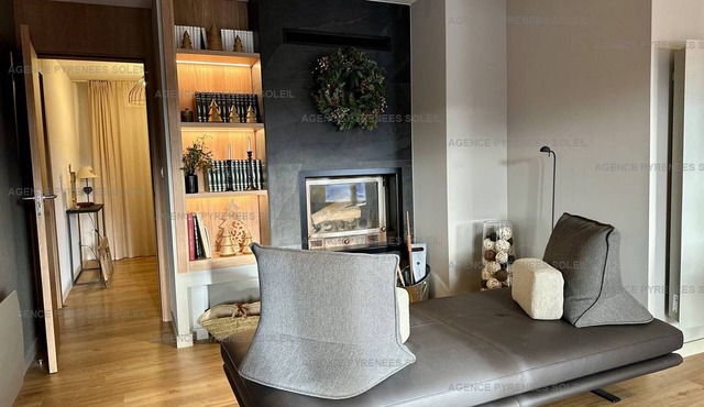 Luxury Apartment - 100m from Slopes, Lake View, 2 Garages