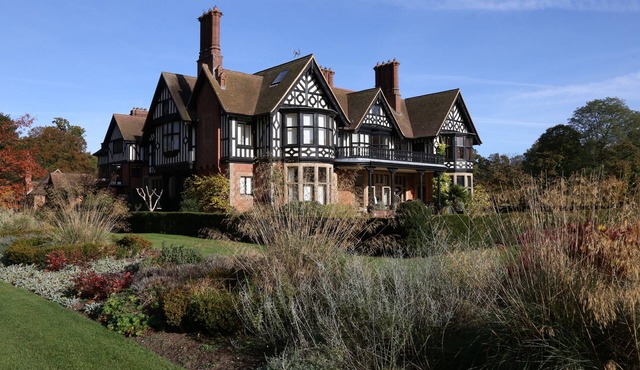 Luxury Apartment at The Manor