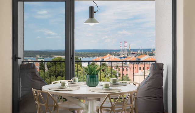 Luxury Apartment Bianco ,200 Meters From Beaches With Beautiful View of the sea