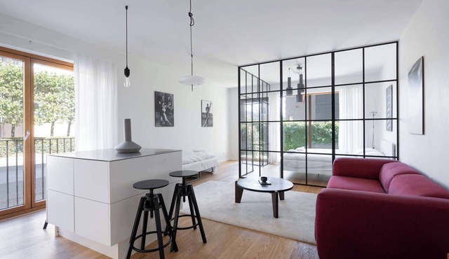 Luxury Apartment Close to Amalienborg Stylish Stay for Five