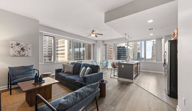 Luxury Apartment | Downtown | Free Parking