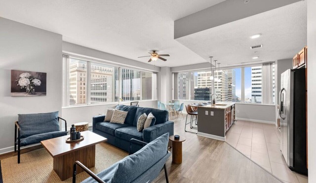 Luxury Apartment | Downtown | Free Parking
