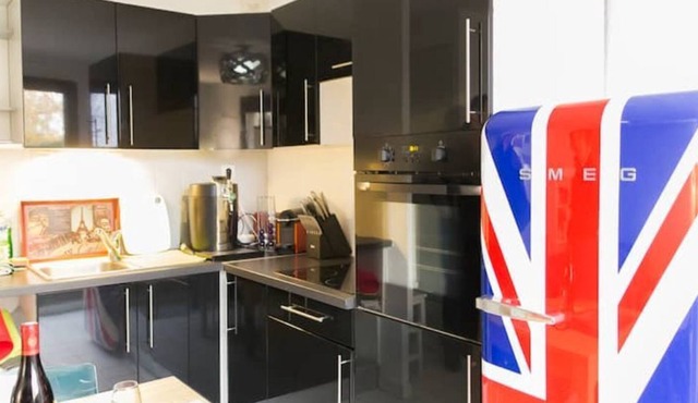 Luxury apartment, garden, terrace, TRAM at 150m