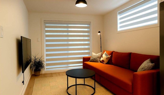 Luxury Apartment in Brossard Near Panama REM