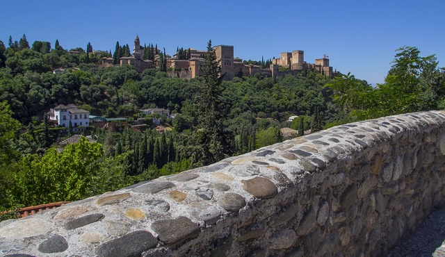 Luxury apartment in heart of historic Granada