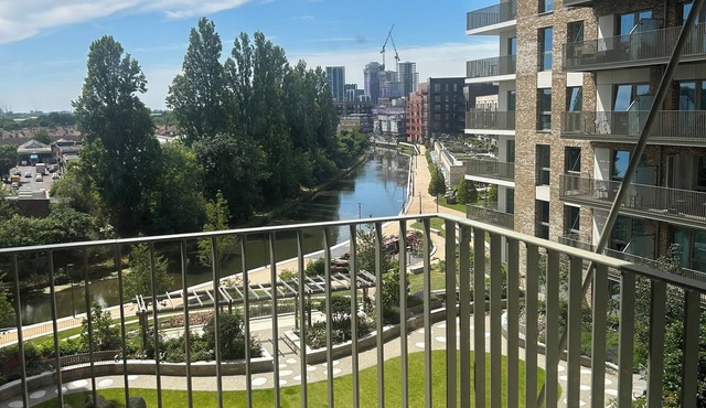 Luxury apartment in iconic Wembley