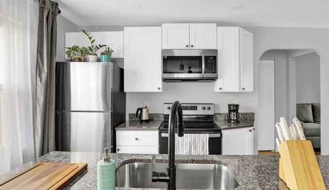 Luxury Apartment In Lakewood