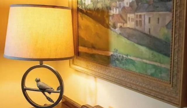 Luxury Apartment in Scranton's Hill Section!