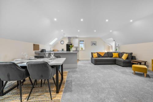 Luxury Apartment in Stockton, sleeps 4, Free WIFI