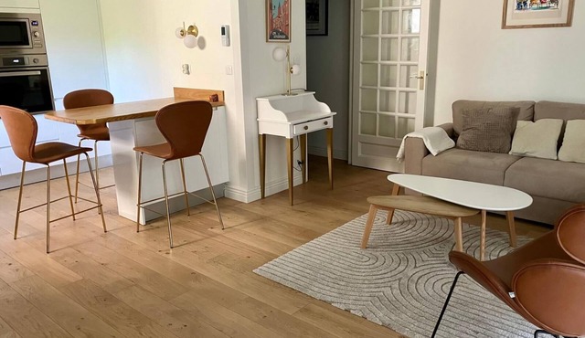 Luxury apartment in the quiet residential area of Côte Pavée
