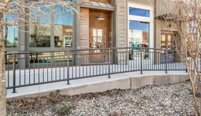 Luxury Apartment in Historic Downtown Bridgeport!