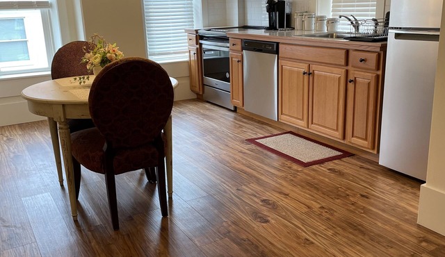 Luxury Apartment in Brownstown