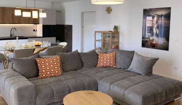 Luxury Apartment Ivo with Jacuzzi near the beach - Two Bedroom Apartment