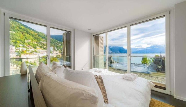 Luxury Apartment Lake view in Montreux by GuestLee