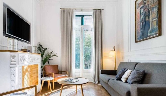 Luxury Apartment on Valencia Street