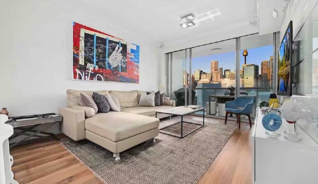 Luxury Apartment Overlooking City and Darling Harbour