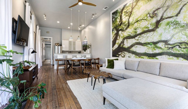 Luxury apartment Uptown off Magazine St — walk to restaurants