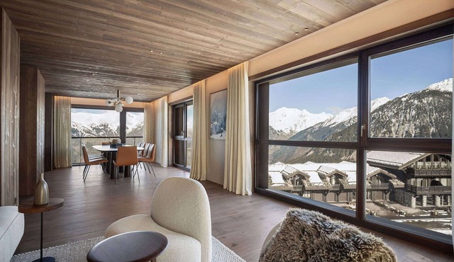 Luxury Apartment with Ski-in Access & Wellness in Courchevel 1850