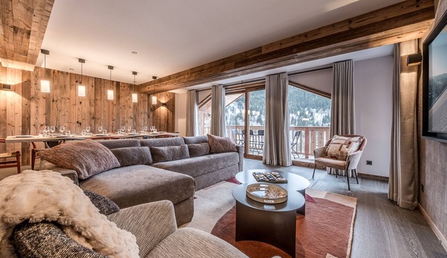 Luxury apartment with 5* concierge, mountain view, 3 bedrooms, ski room