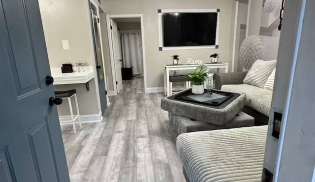 Luxury apartment with AC in Pine Bluff