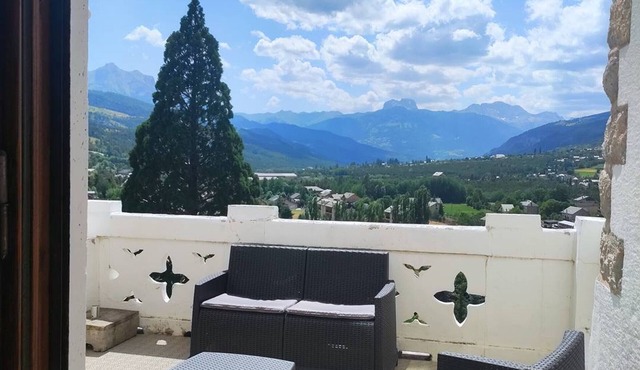 Luxury Apartment with Terrace