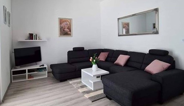 Luxury Apartment with heated pool in Starigrad