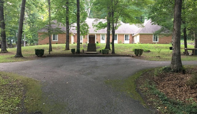 Luxury Apartment with private entrance in Deerwoods