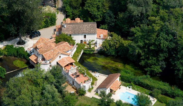 LUXURY APARTMENTS IN DORDOGNE VALLEY ON THE BANKS OF RIVER DRONNE THE