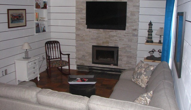 LUXURY APPOINTED RUSTIC COTTAGE VACATION RENTAL in the heart of Petty Harbour