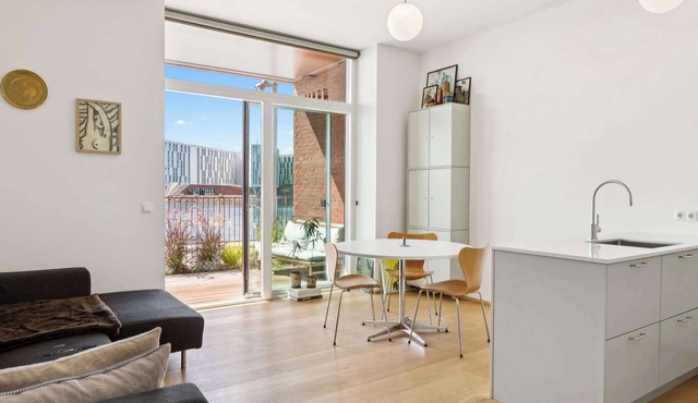 Luxury Apt with Harbor Views