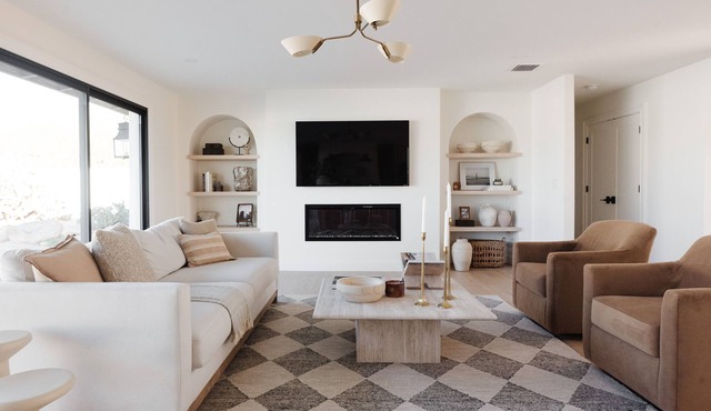 Luxury at Casa Blanca - Private Heated Pool, Grill, Firepit & Breathtaking Views