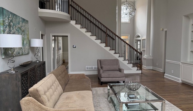 Luxury Atlanta Home Near Mercedes Benz Stadium - 6,000 Sq ft - Perfect for FIFA