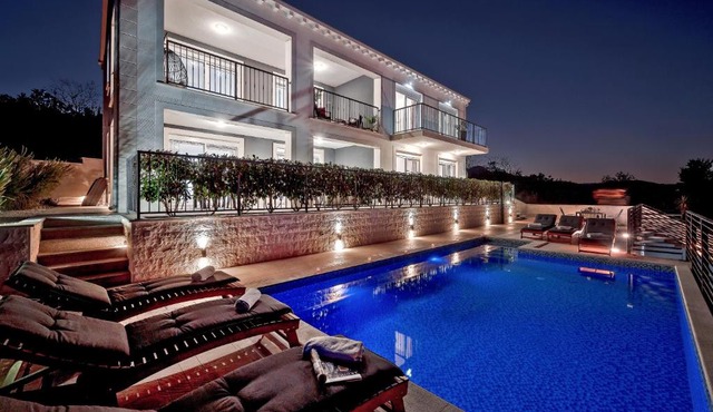 Luxury Authentic Experience at Villa Marta