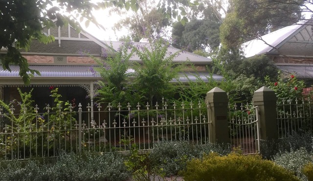 Luxury B@B in historic quiet leafy suburb 2km from Adelaide CBD