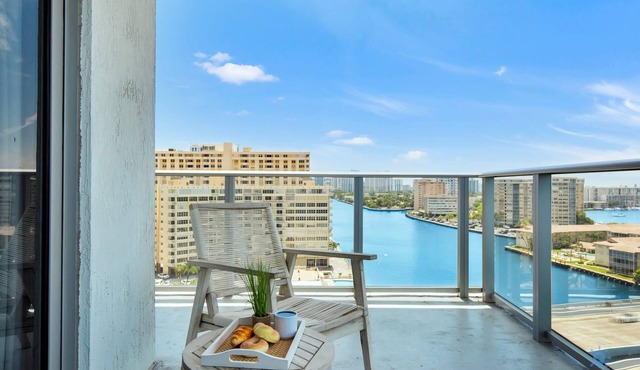 Luxury| Balcony Front Intercostal|Amazing Pools