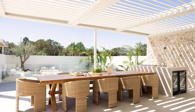 Luxury Beach House with Pool – Solace SWR