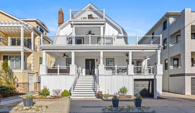 Luxury Beach Block Home w/Ocean Views - Sleeps 26