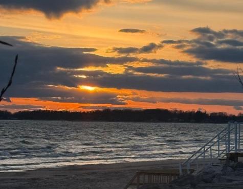 Luxury Beach Cottage 1 Min to Beach & Waterpark
