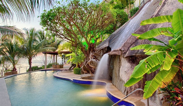 Luxury Beach Frontage Villa with amazing views for Rent