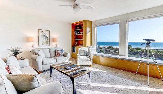 Luxury Beach Front Condo in the Omni Resort Community with seasonally heated pool & panoramic view!