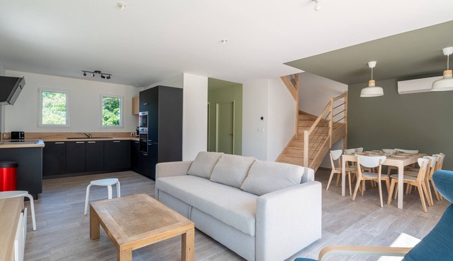 Luxury Beach House Near Surf Schools with A/C, Wi-Fi & Terrace – Sleeps 8, Cleaning Included