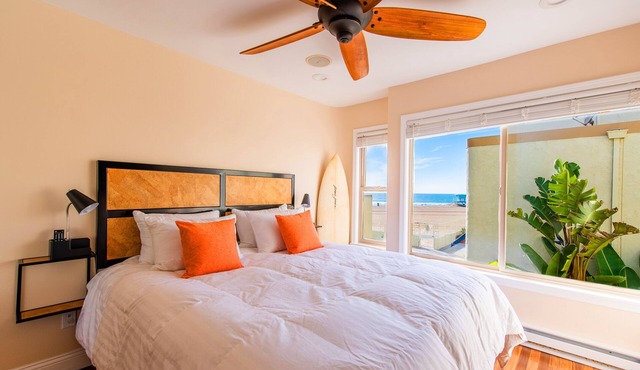 Luxury Beach Front Surf Condo ► Private Patio ► BBQ ► Parking ► Wifi ► Laundry ►