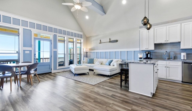 Luxury Beach Front Home!