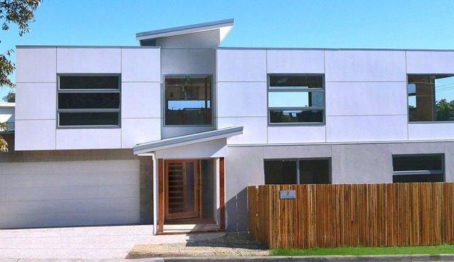 Luxury beach house in walking distance to river , beach and amenities